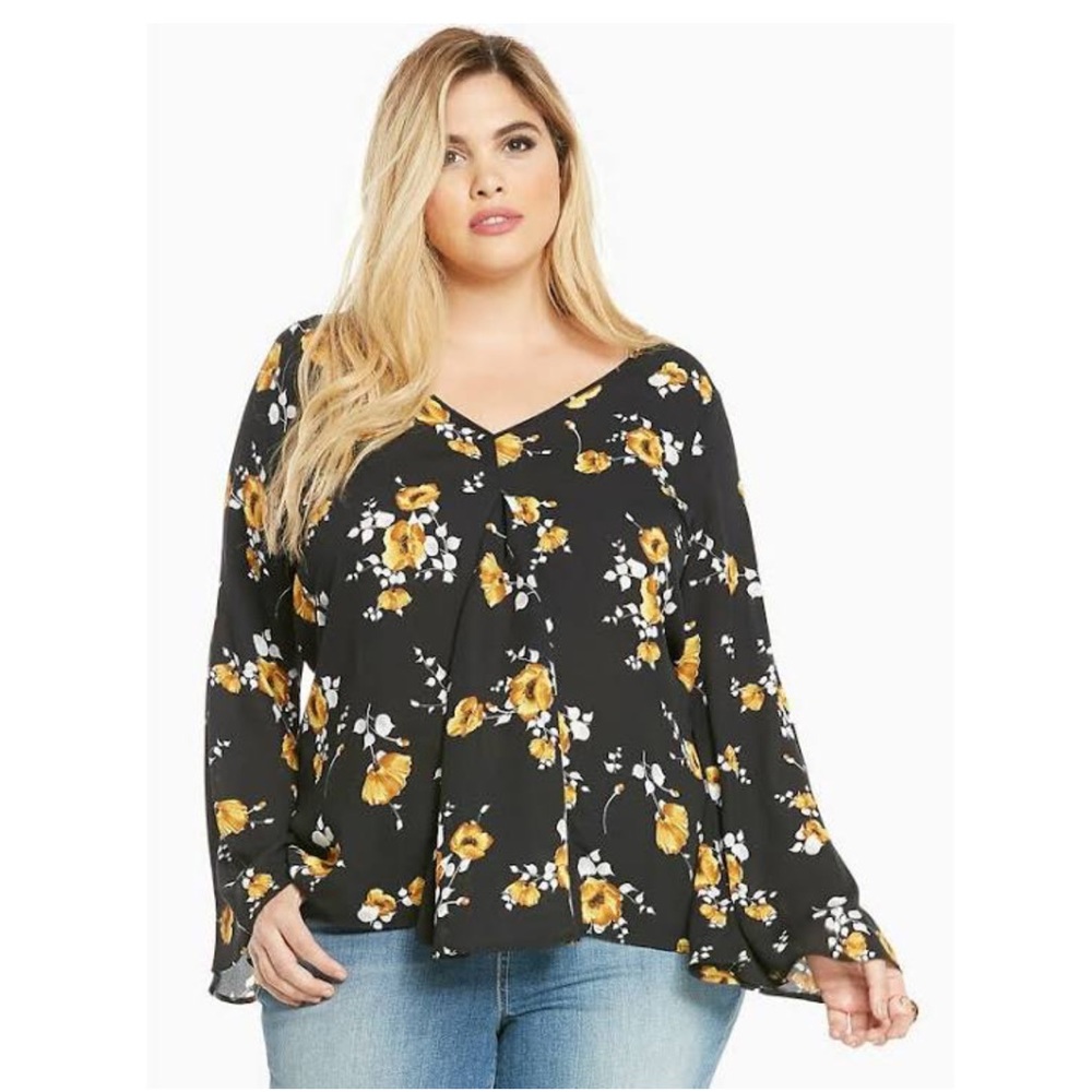 Torrid bell sleeve top. Great condition.